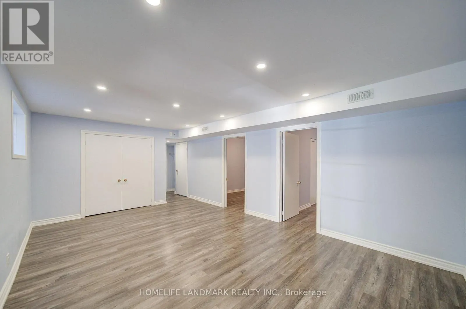 19 SOUTHDALE DRIVE