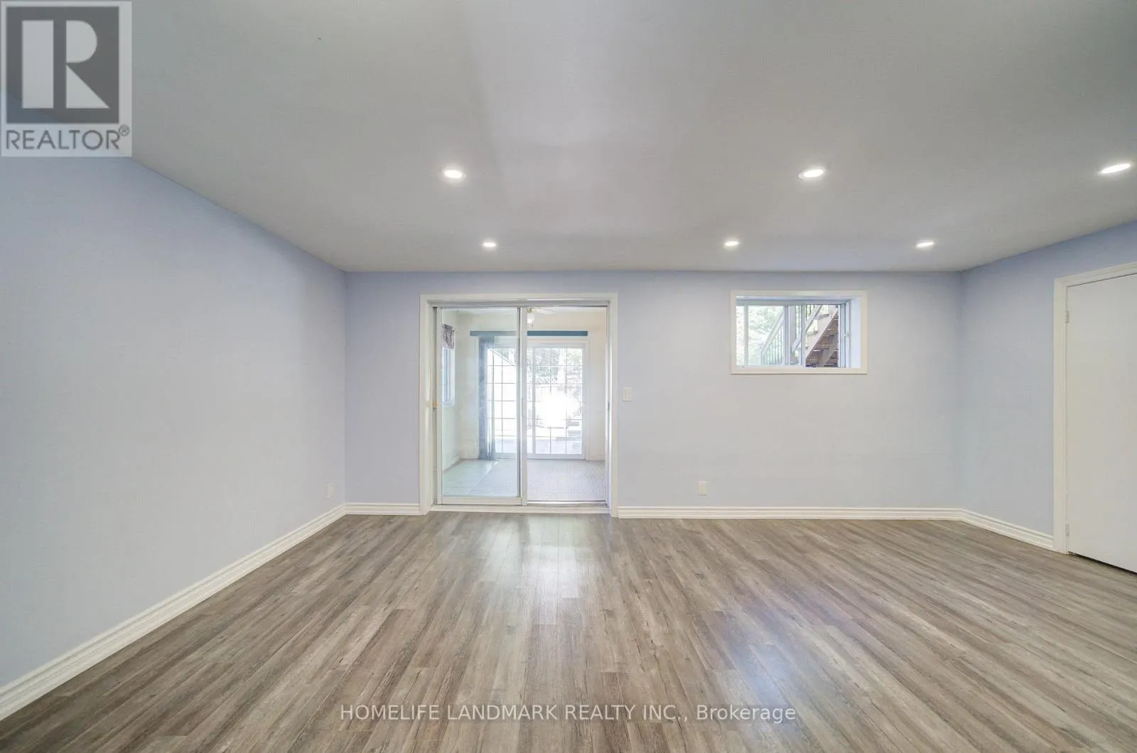 19 SOUTHDALE DRIVE