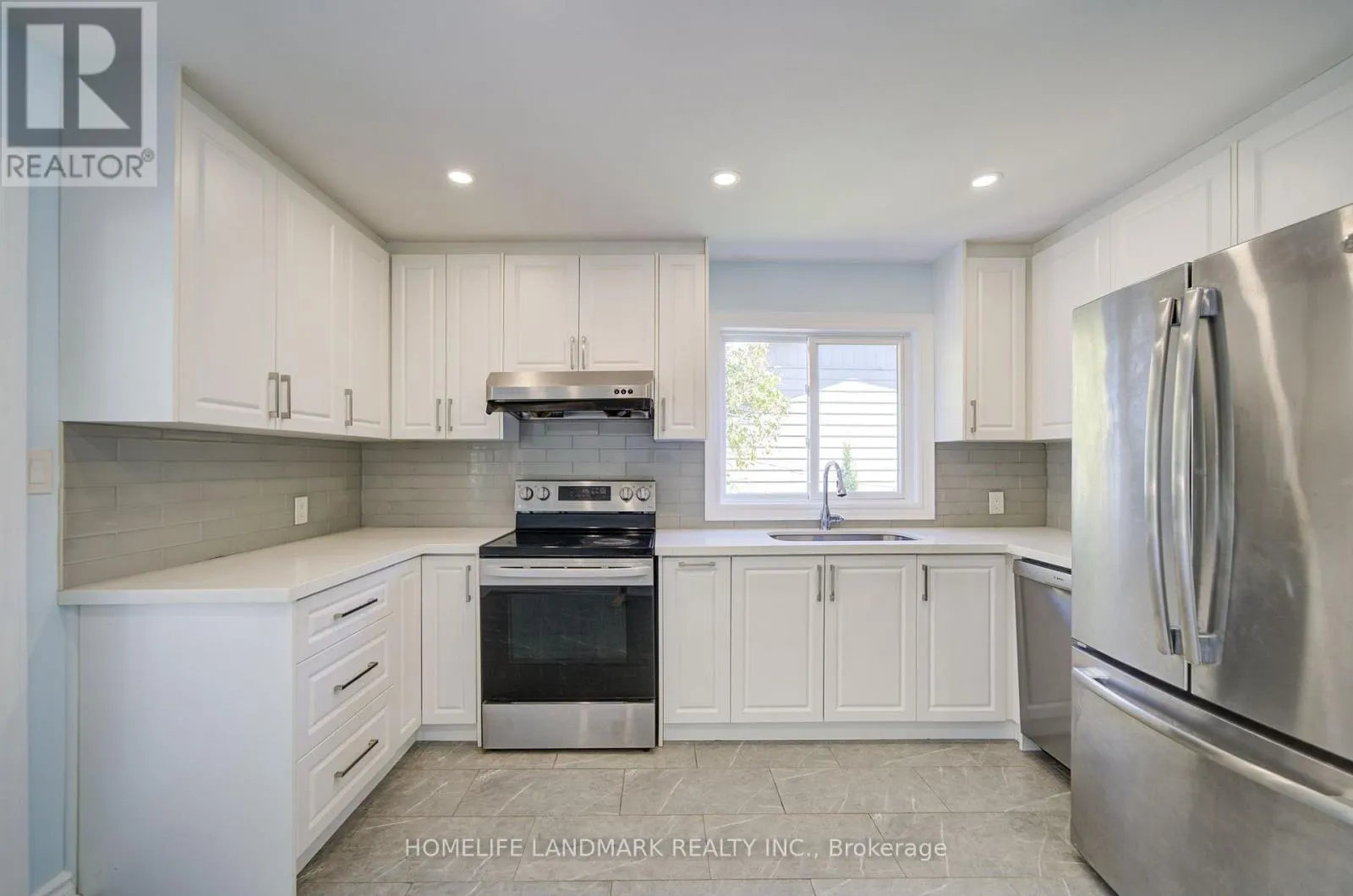 19 SOUTHDALE DRIVE