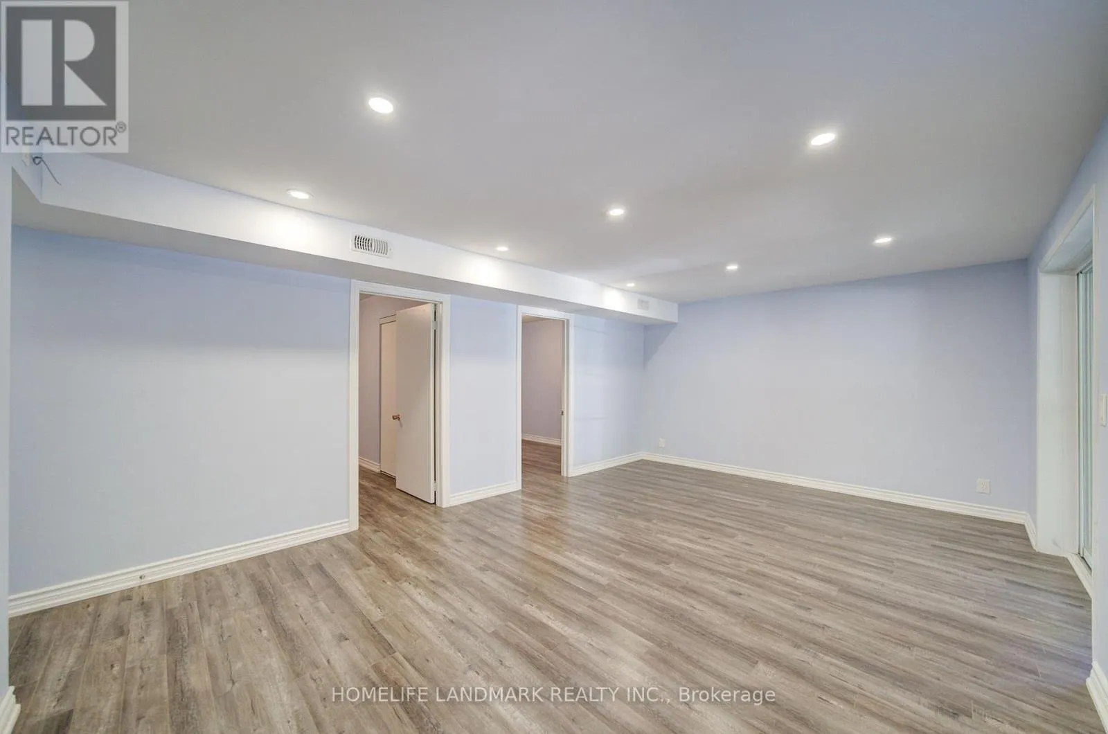 19 SOUTHDALE DRIVE