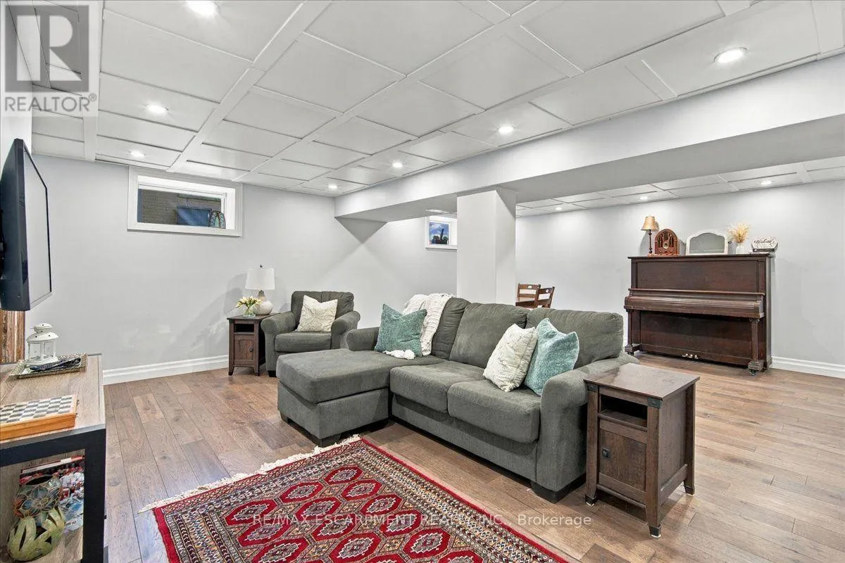 38 ENMORE AVENUE