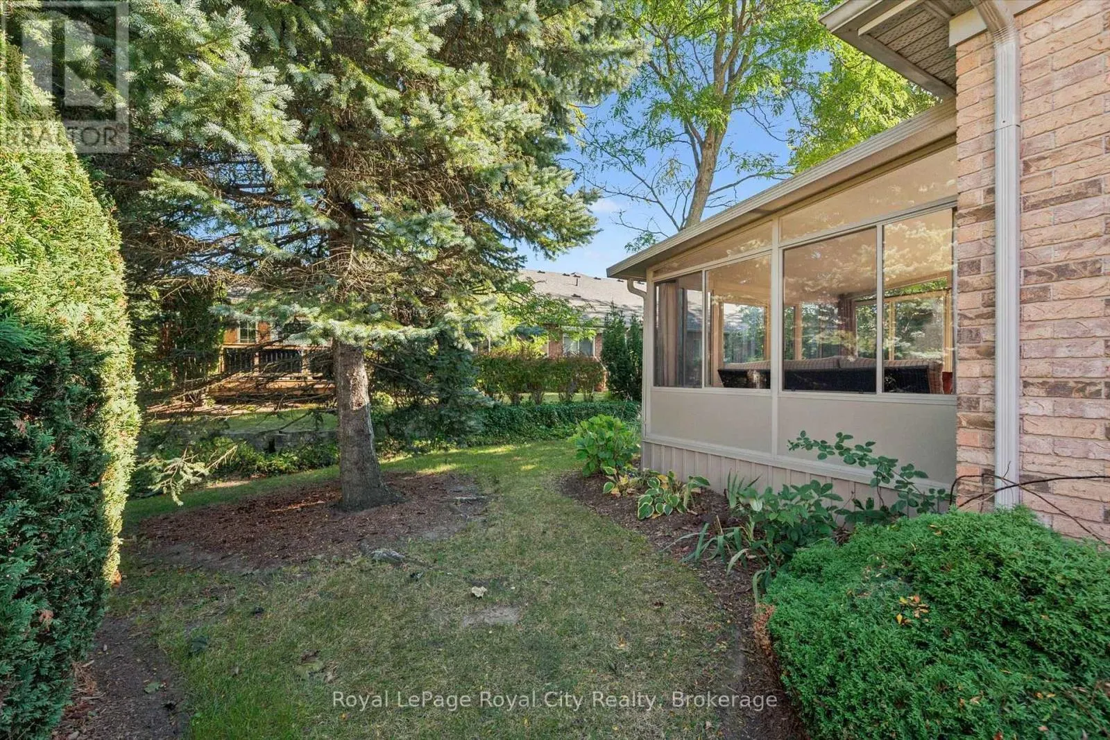 11 HONEYSUCKLE DRIVE