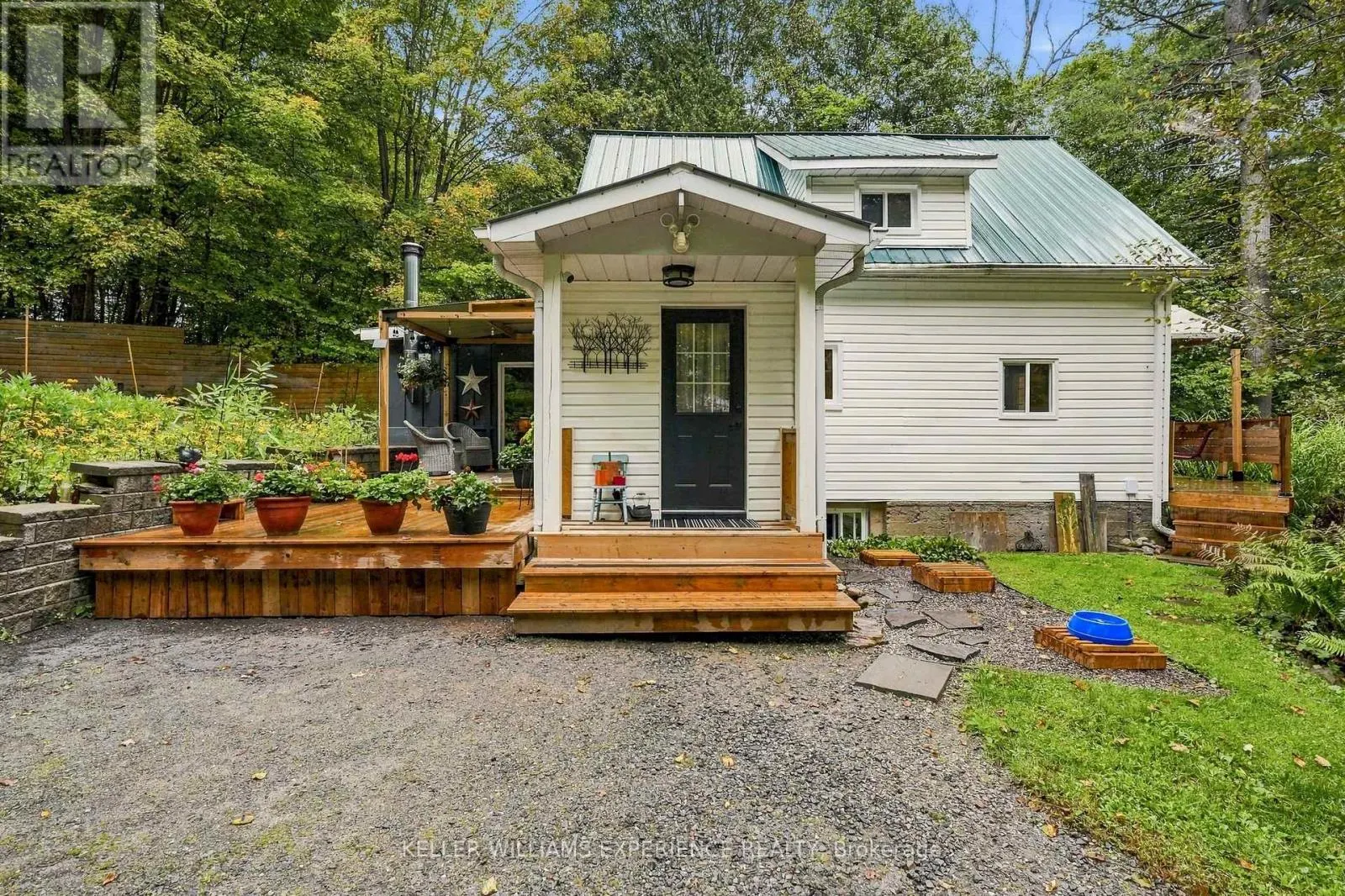643 NORTH MARY LAKE ROAD