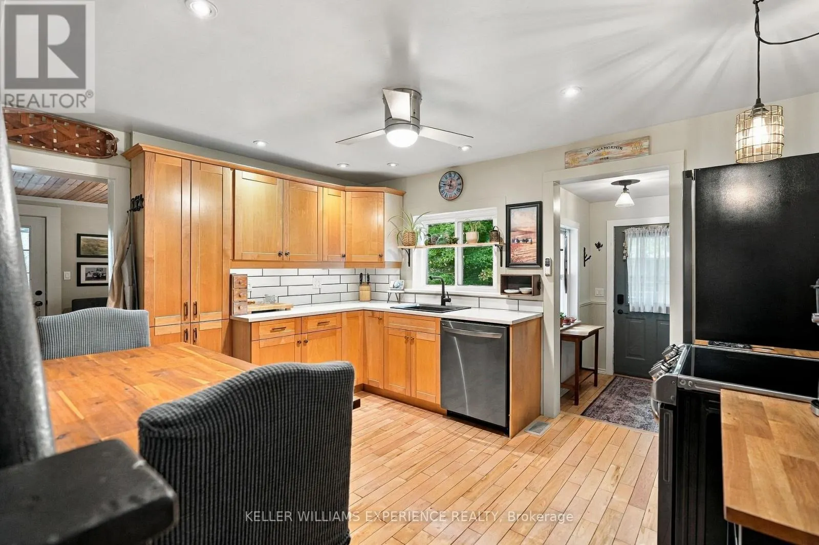 643 NORTH MARY LAKE ROAD