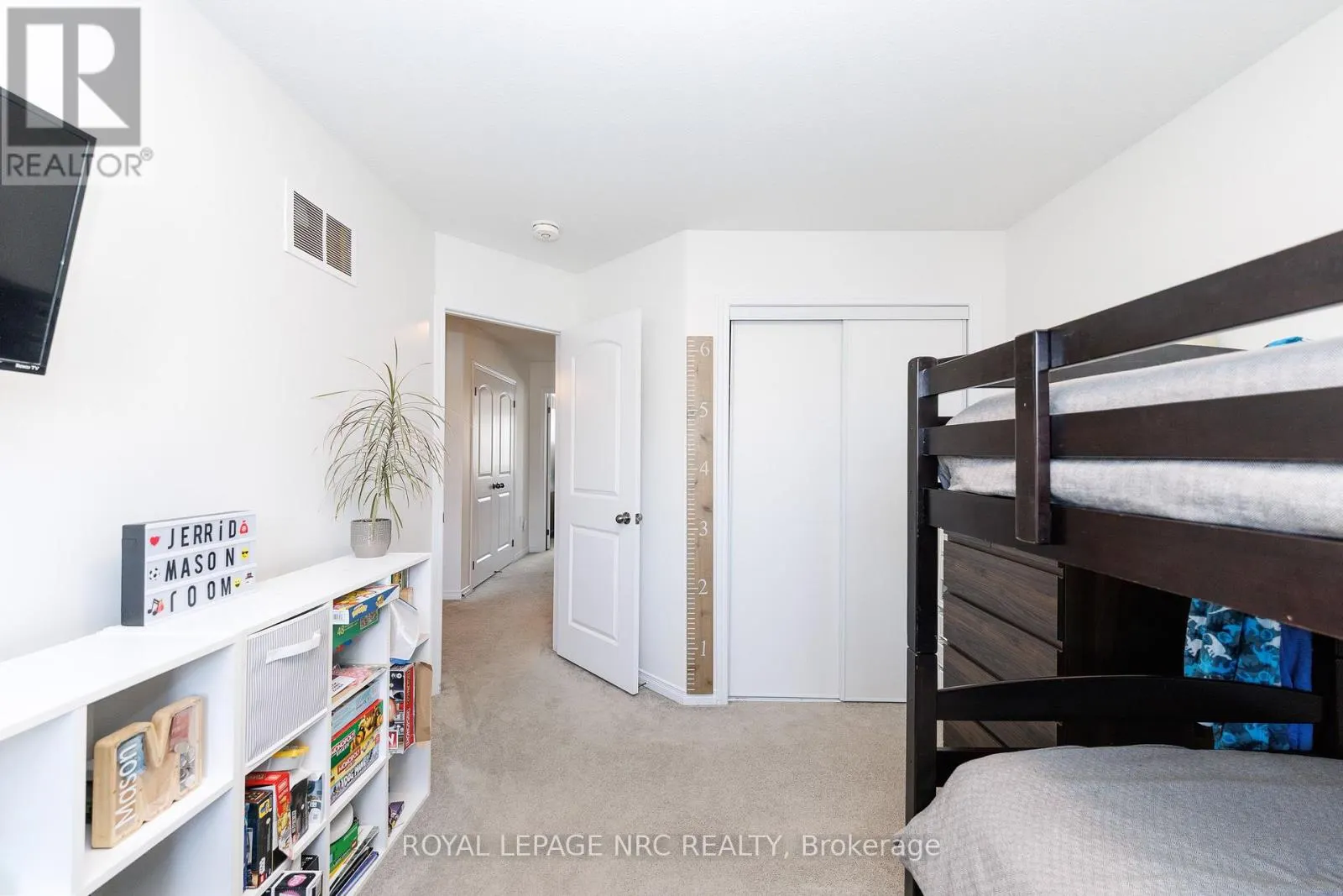 7794 WHITE PINE CRESCENT