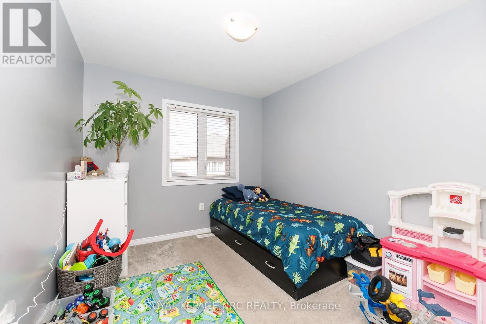 7794 WHITE PINE CRESCENT