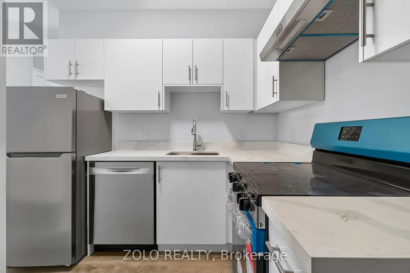 UNIT # 8 - 206 WELLINGTON STREET