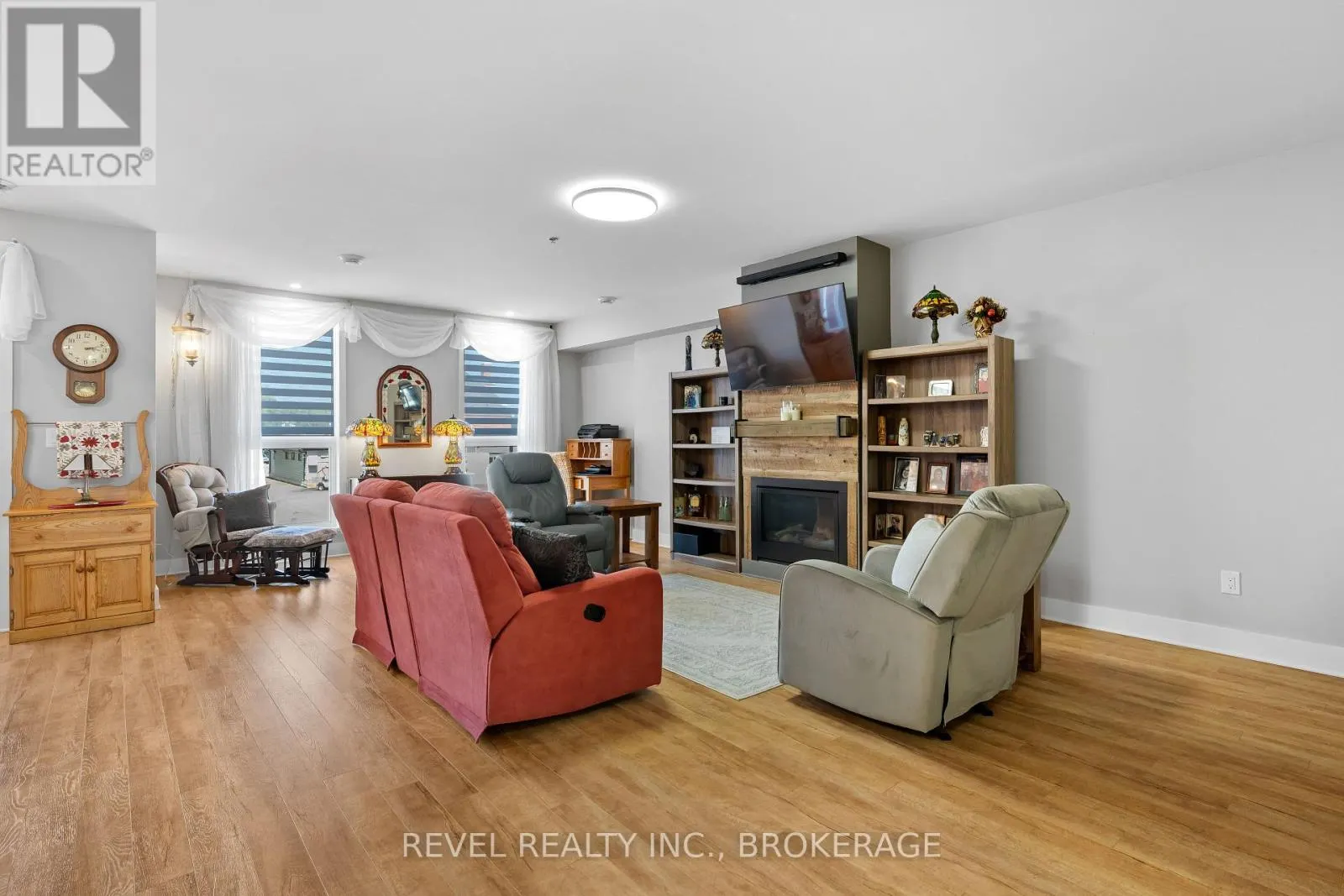 14 - 130 WATER STREET E #14