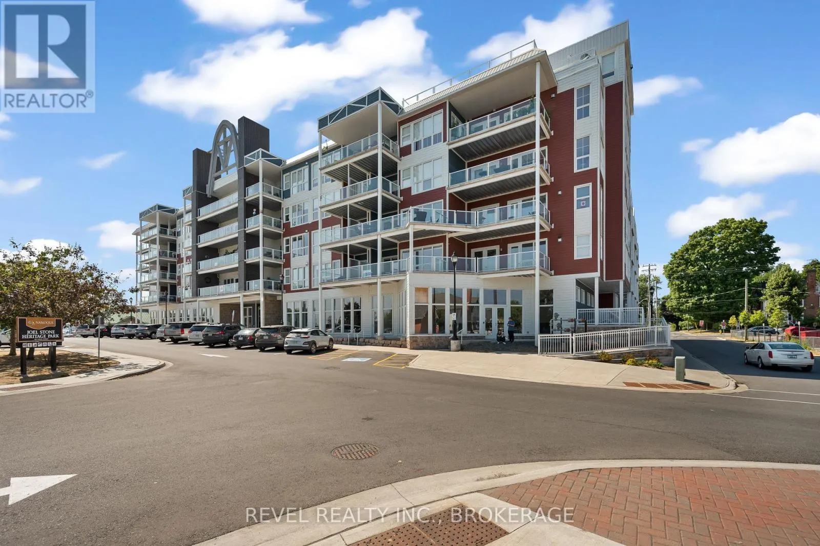 14 - 130 WATER STREET E #14
