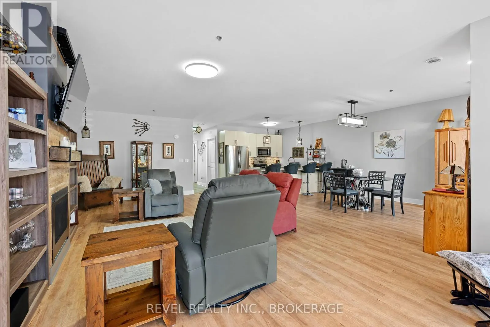 14 - 130 WATER STREET E #14