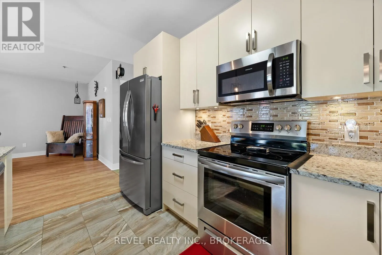 14 - 130 WATER STREET E #14