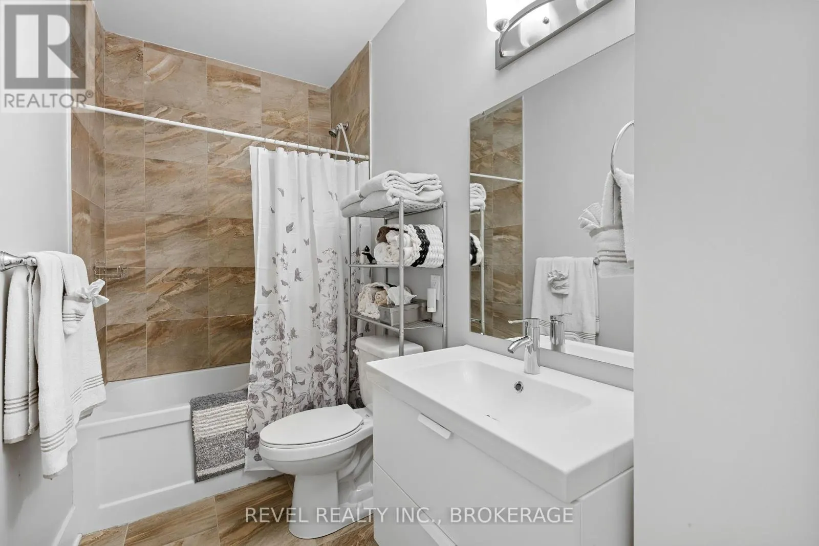 14 - 130 WATER STREET E #14
