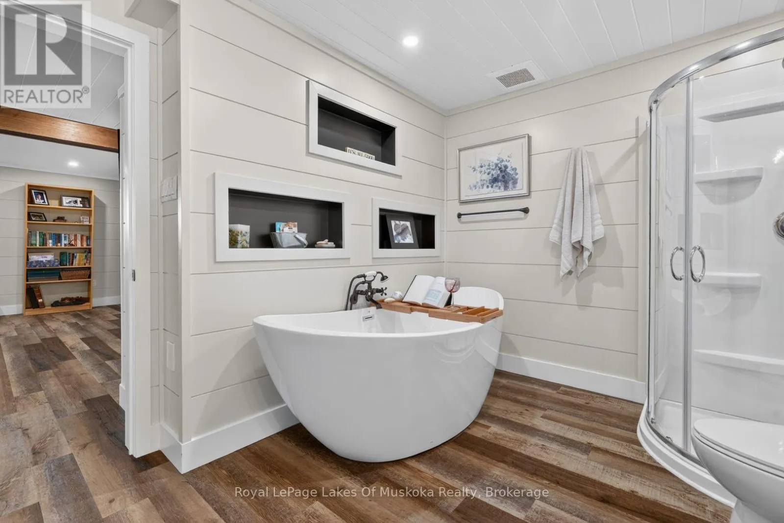 11 BRAESIDE CRESCENT