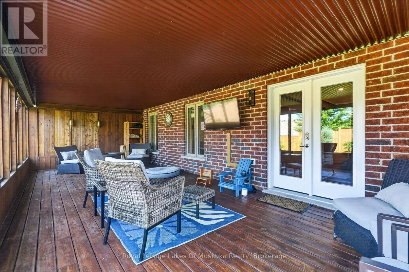 11 BRAESIDE CRESCENT