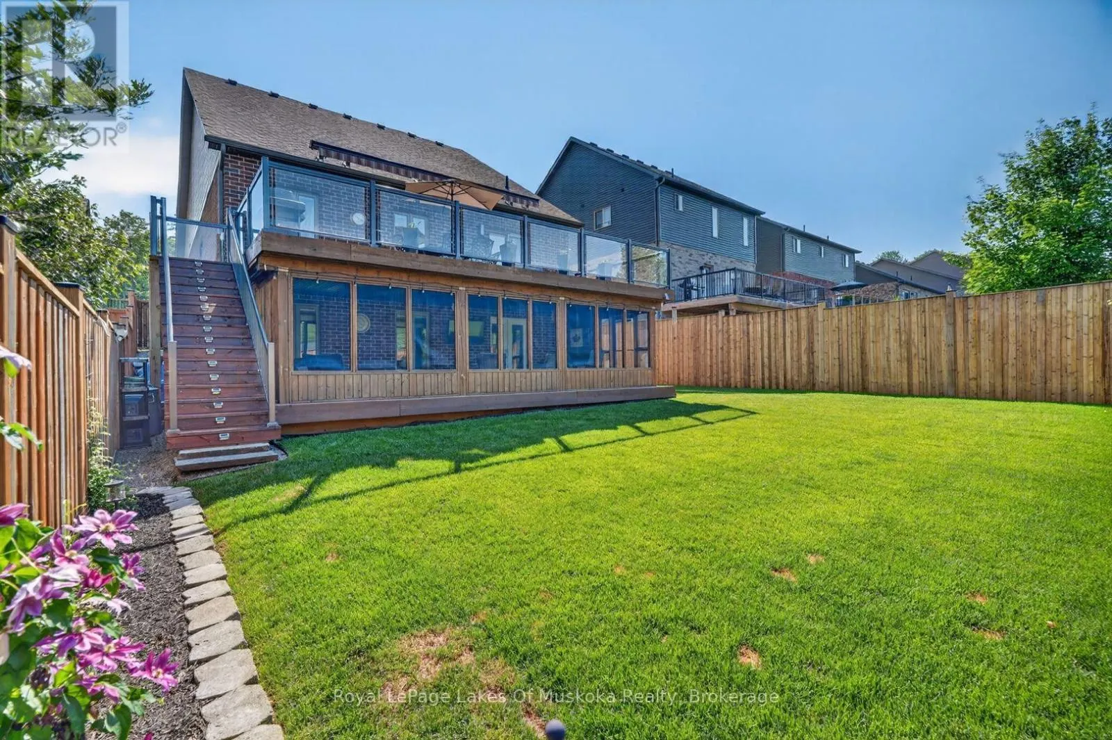 11 BRAESIDE CRESCENT