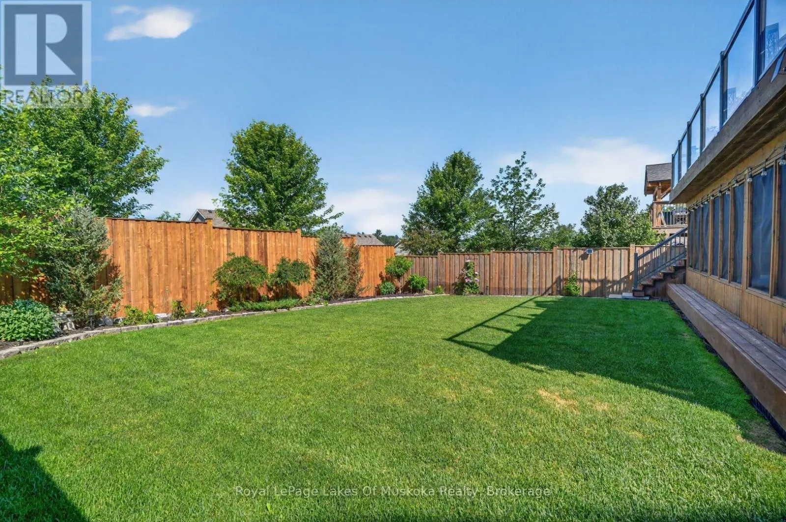 11 BRAESIDE CRESCENT