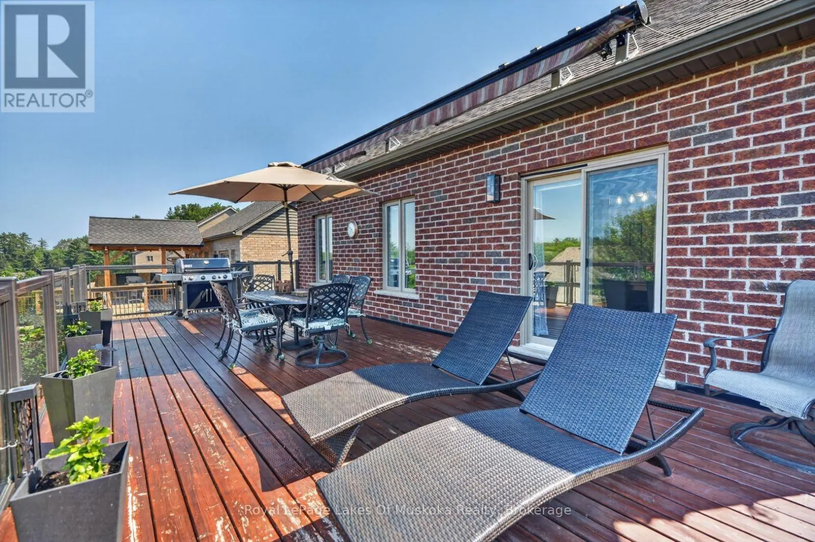 11 BRAESIDE CRESCENT
