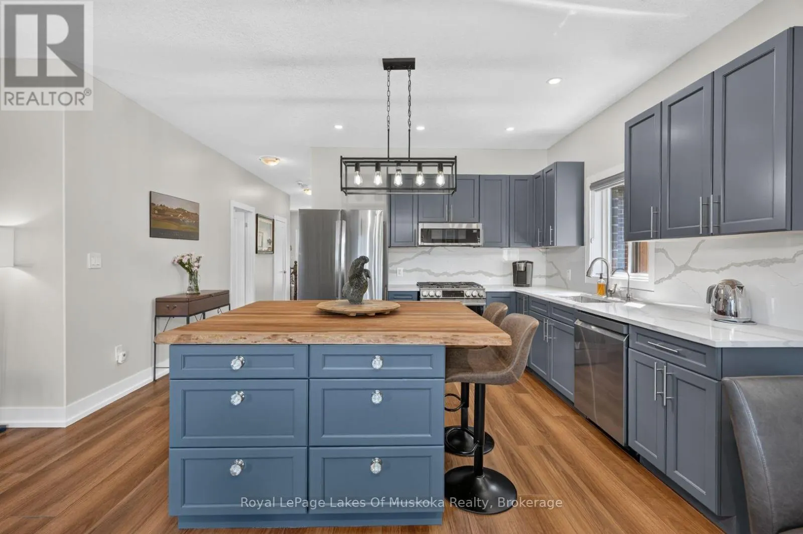 11 BRAESIDE CRESCENT
