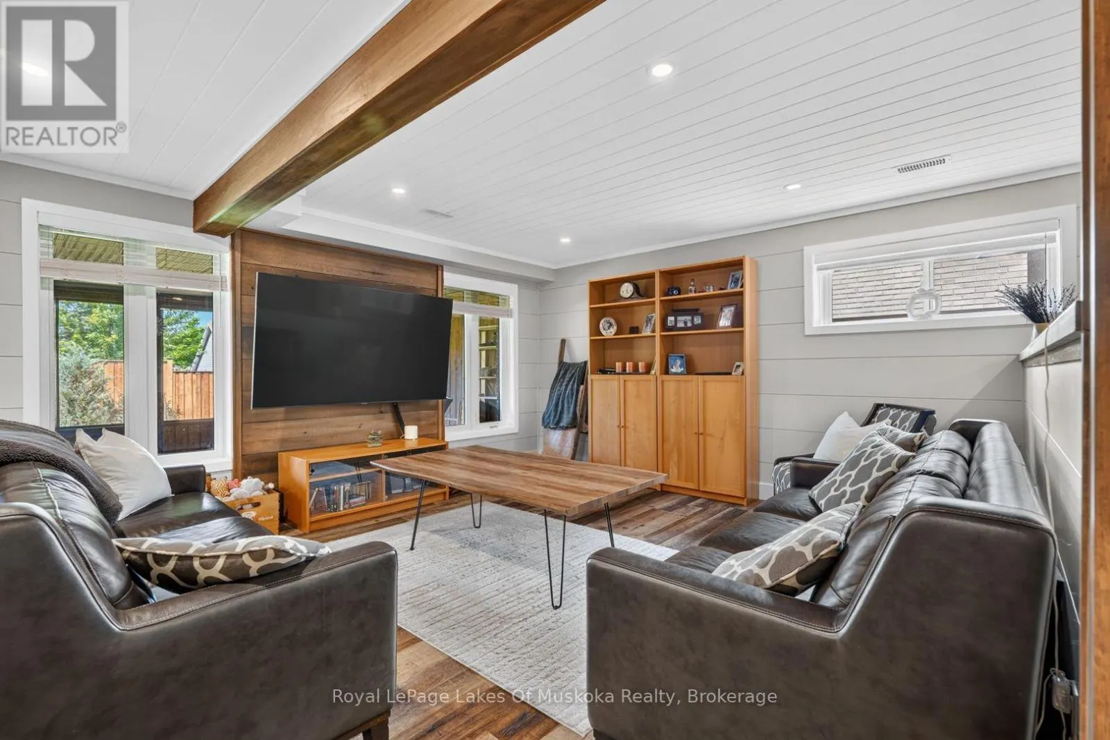 11 BRAESIDE CRESCENT