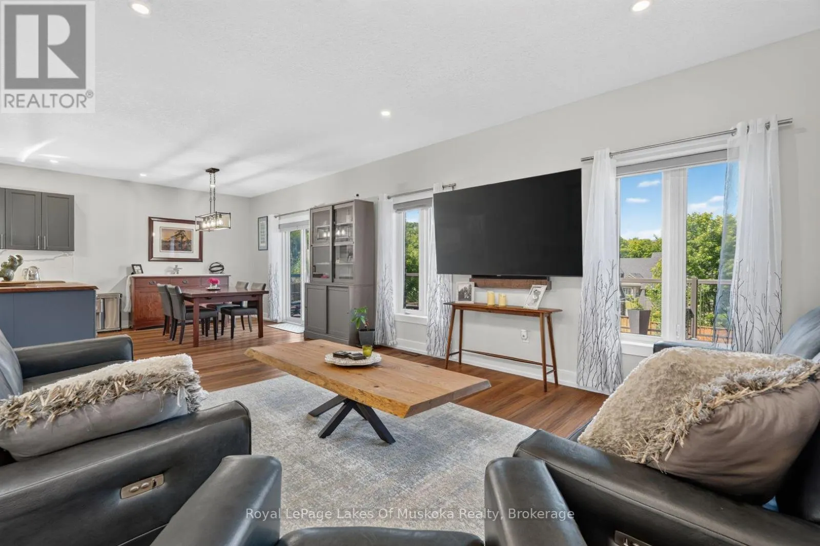 11 BRAESIDE CRESCENT
