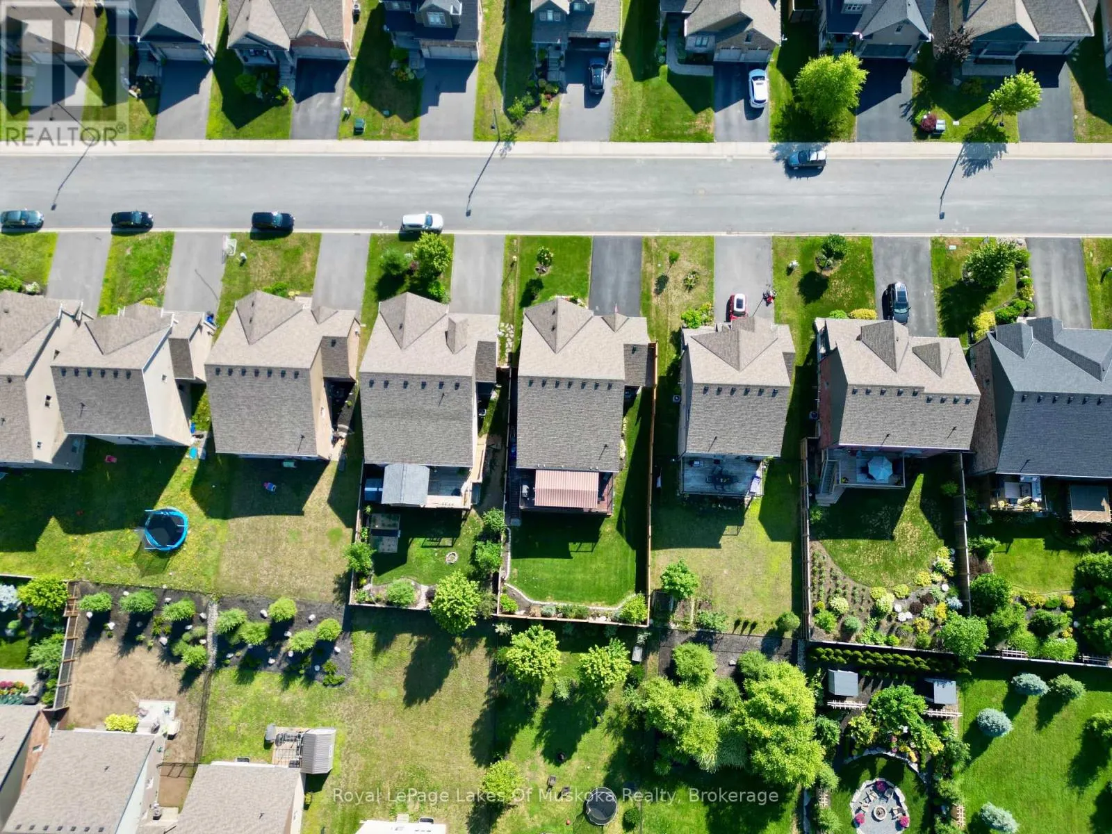 11 BRAESIDE CRESCENT