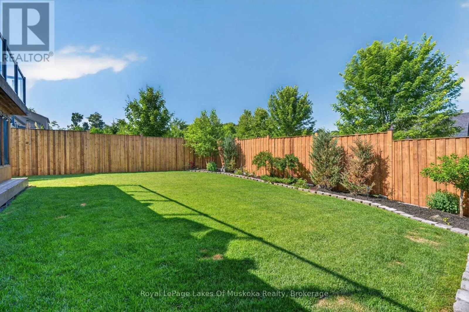 11 BRAESIDE CRESCENT
