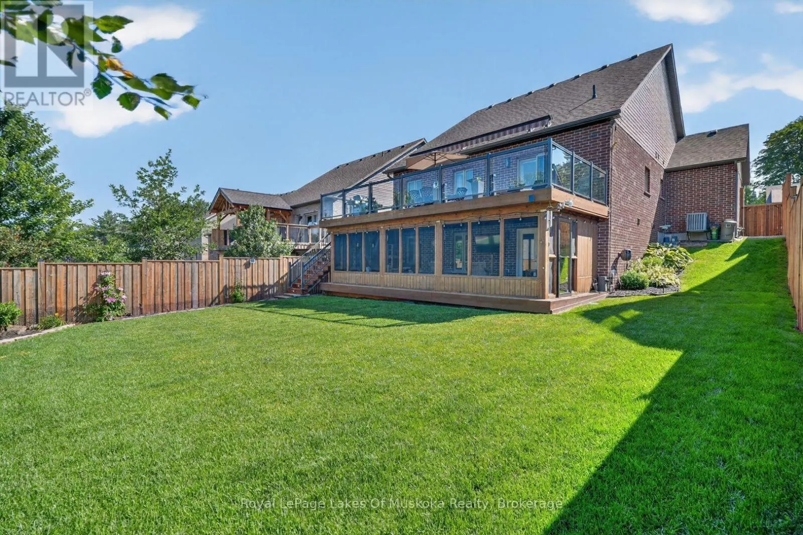 11 BRAESIDE CRESCENT