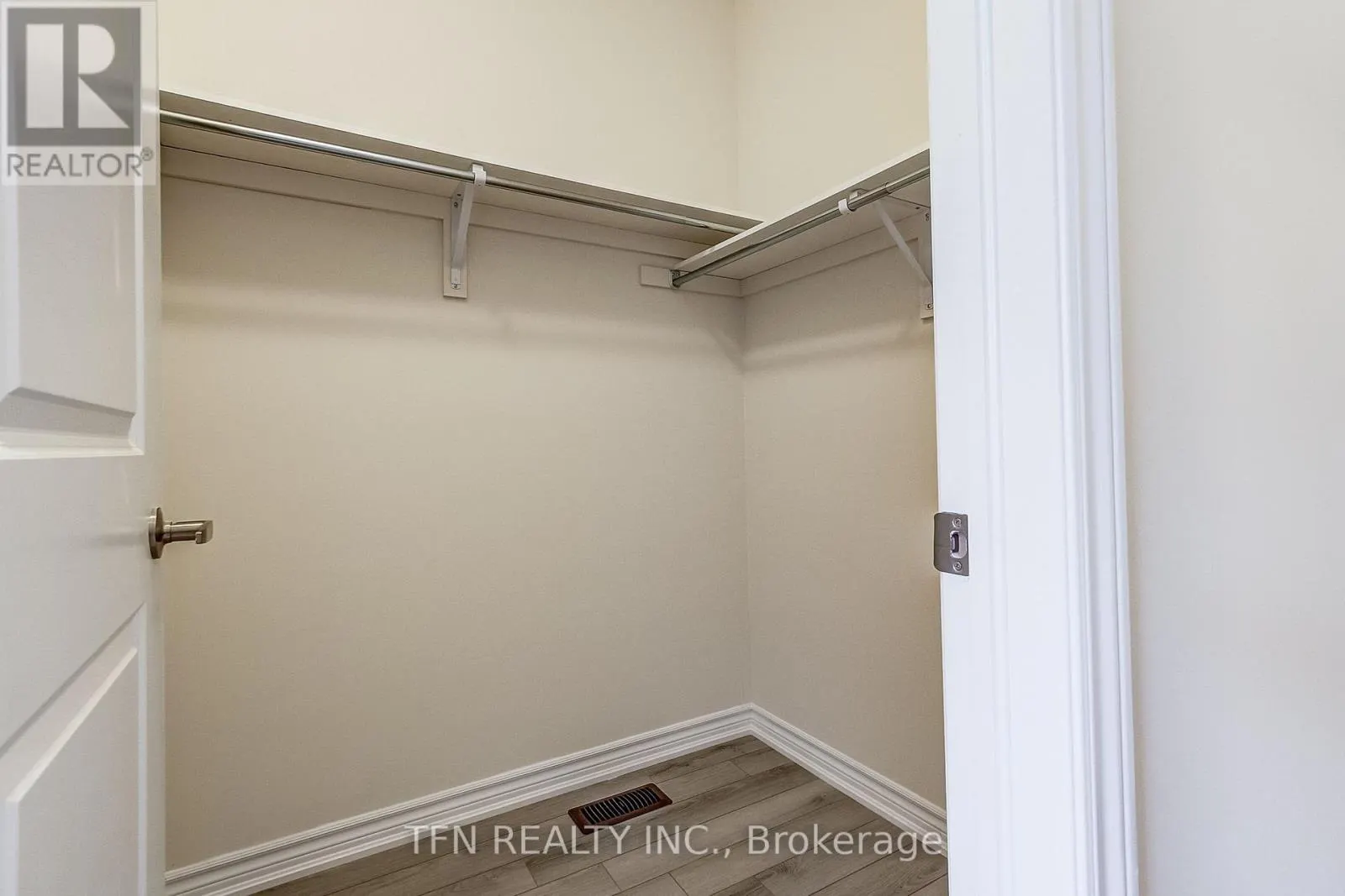 87 MCGILL AVENUE
