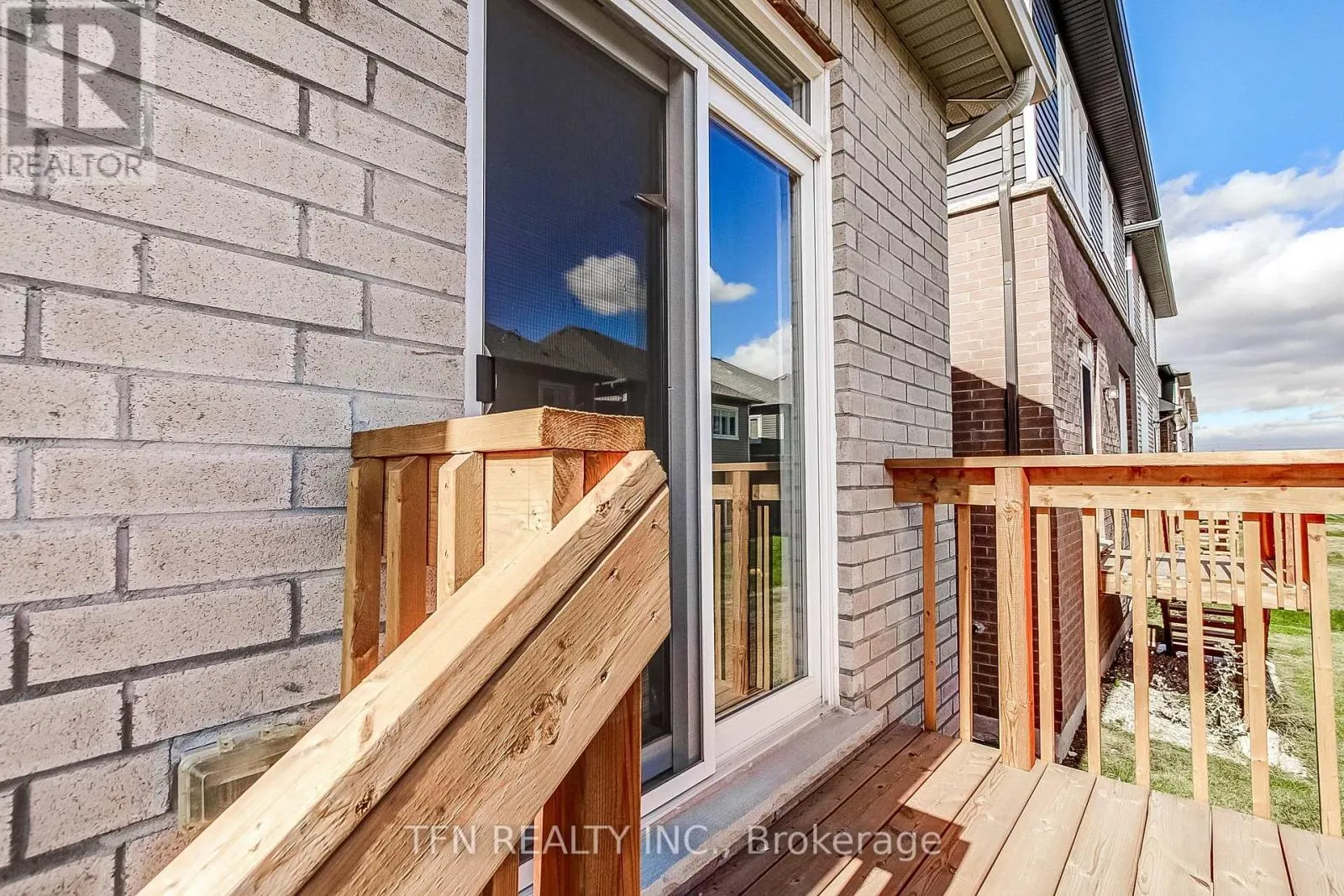 87 MCGILL AVENUE