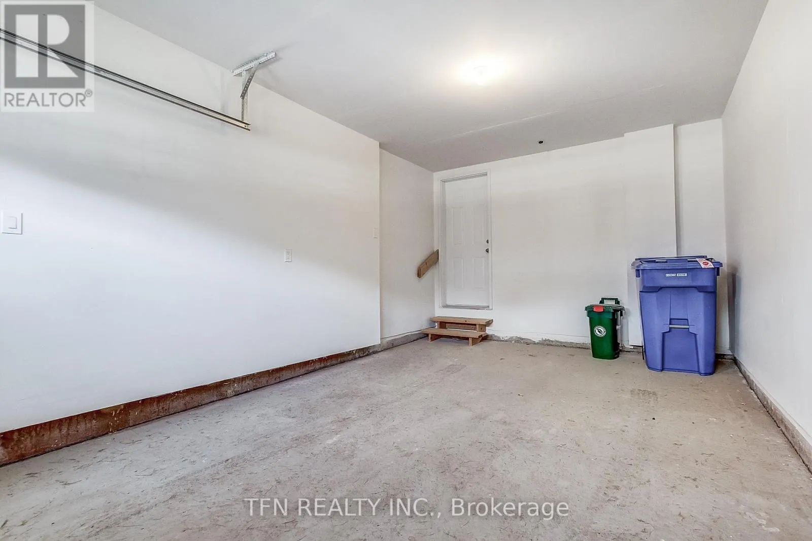 87 MCGILL AVENUE
