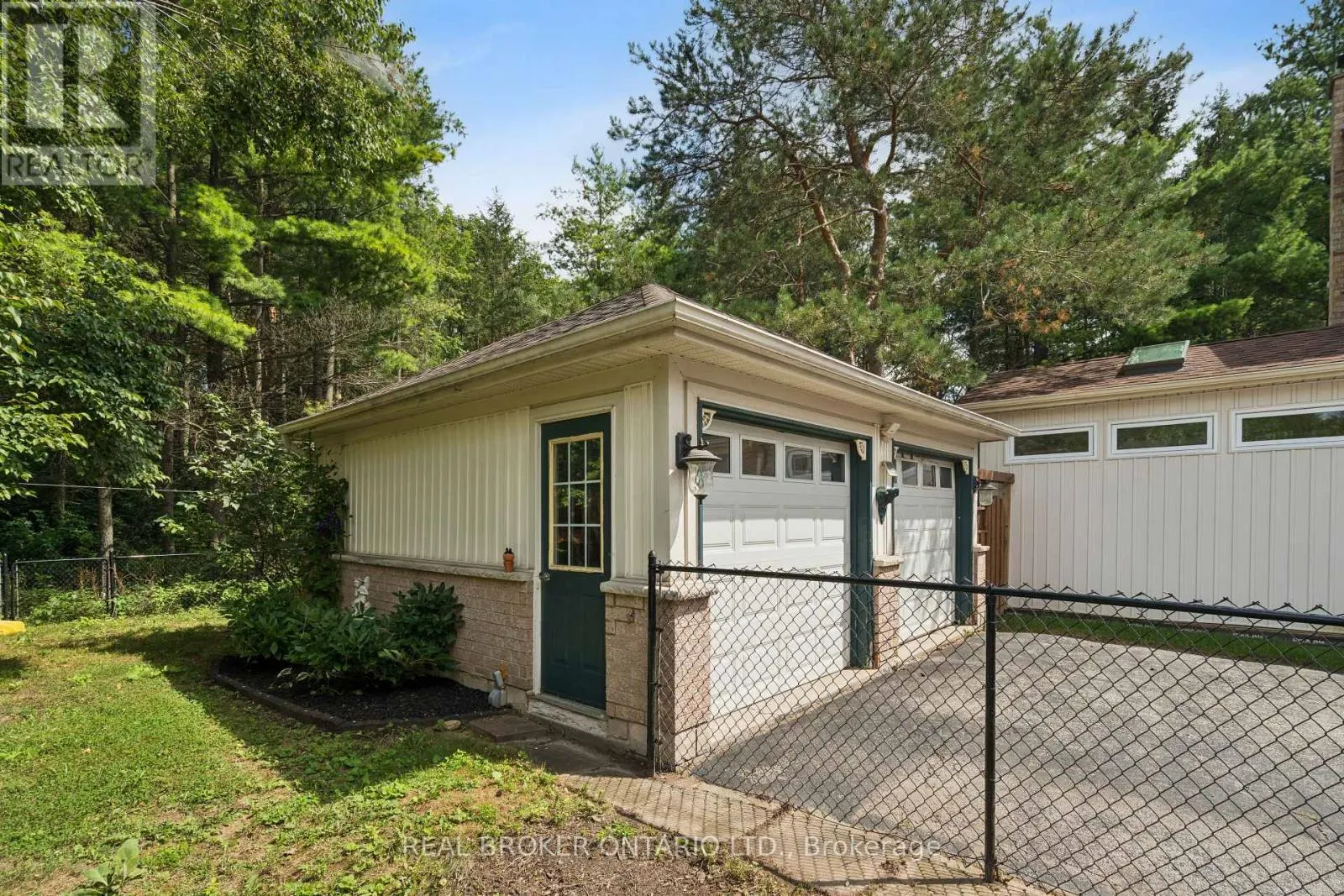 167 ACADEMY PLACE
