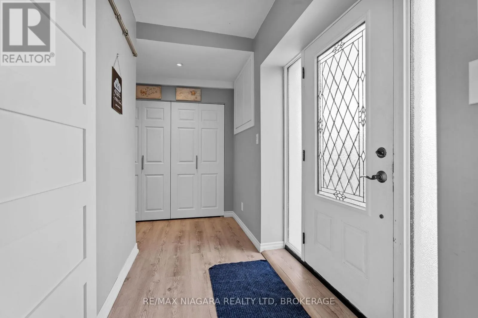 121 KNOLL STREET