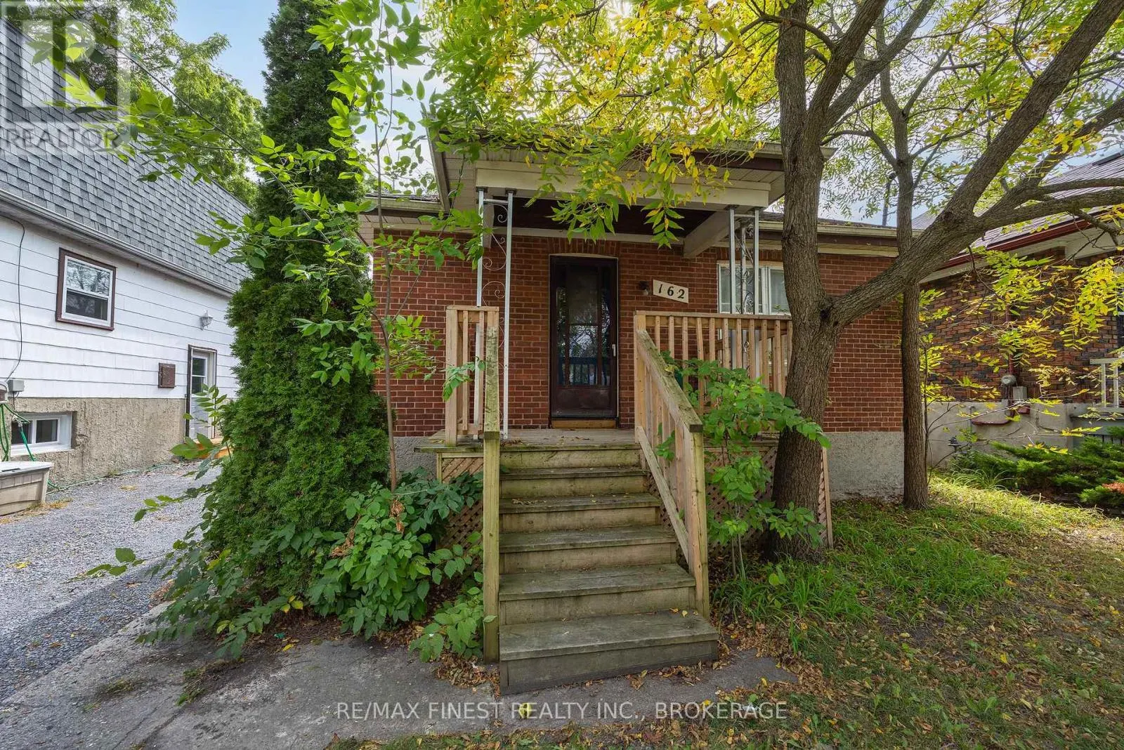 162 MACK STREET