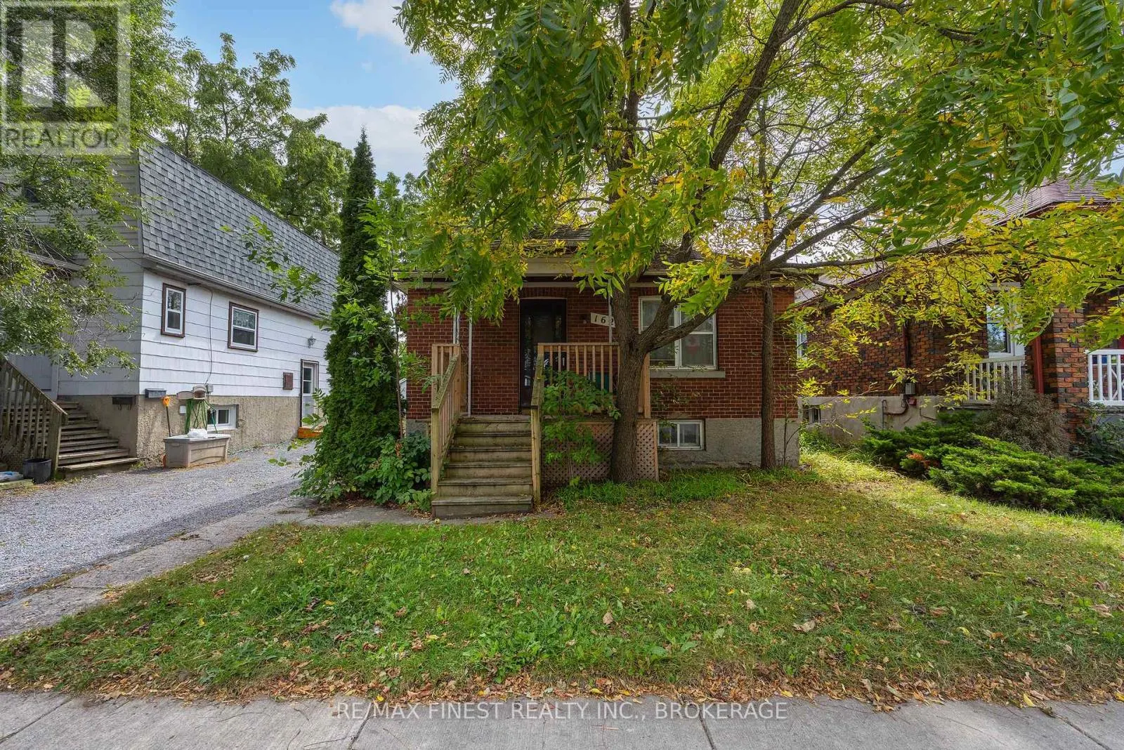 162 MACK STREET