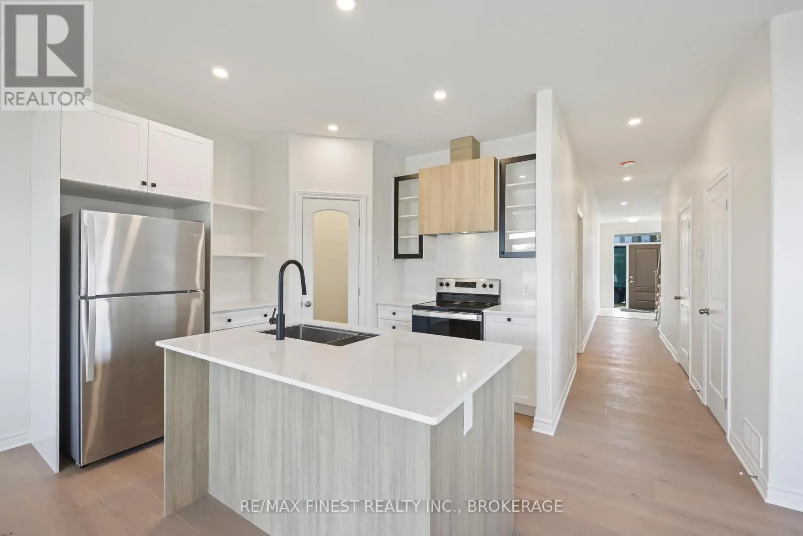 215 HERITAGE PARK DRIVE