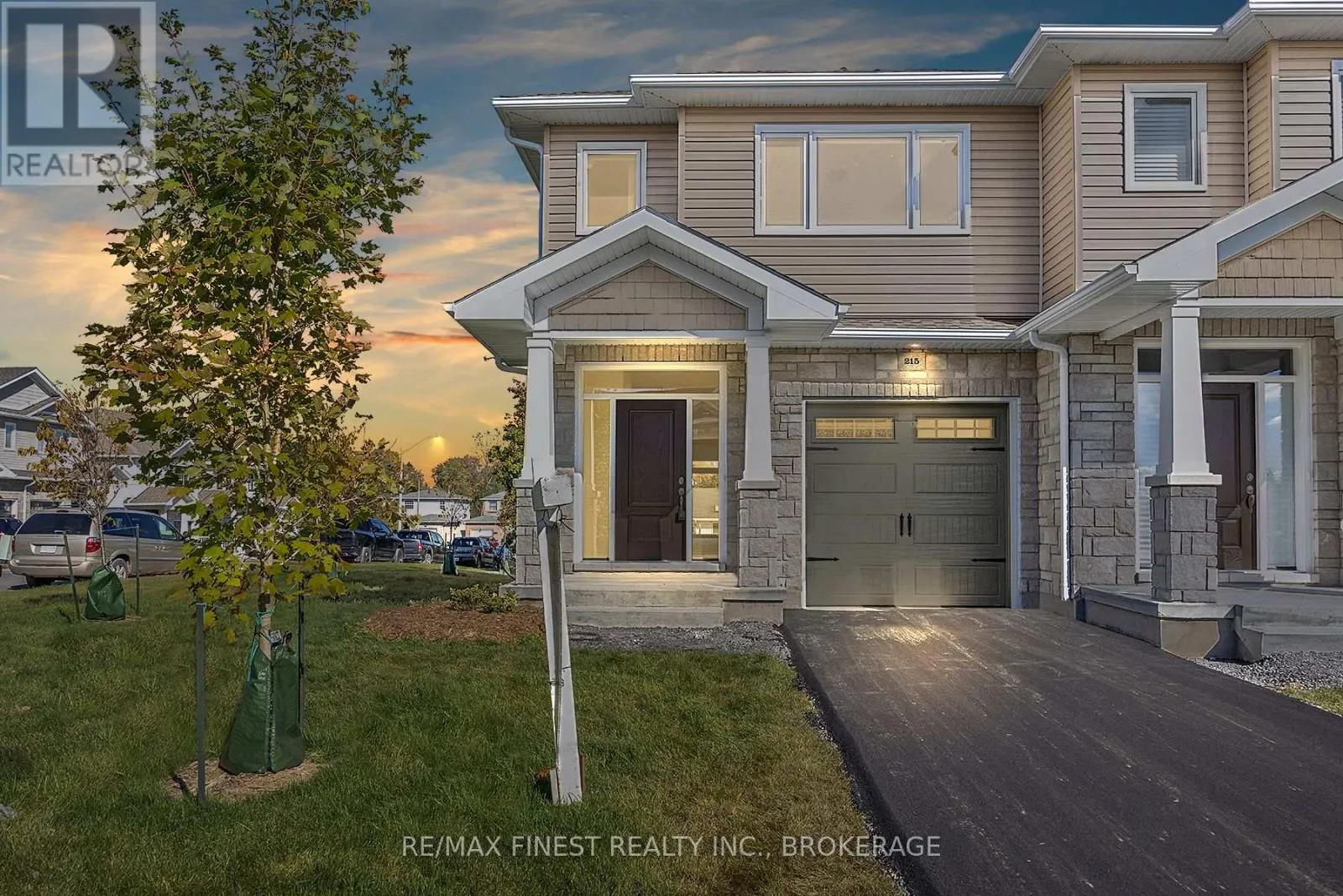 215 HERITAGE PARK DRIVE
