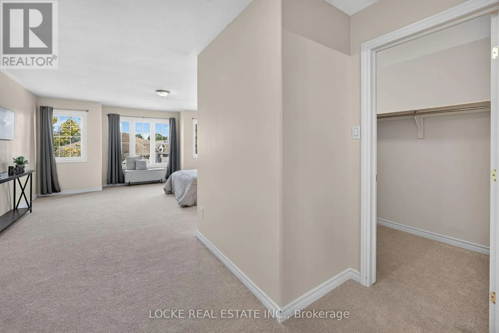 658 EVERLASTING CRESCENT