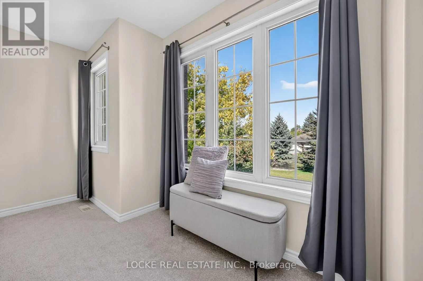 658 EVERLASTING CRESCENT