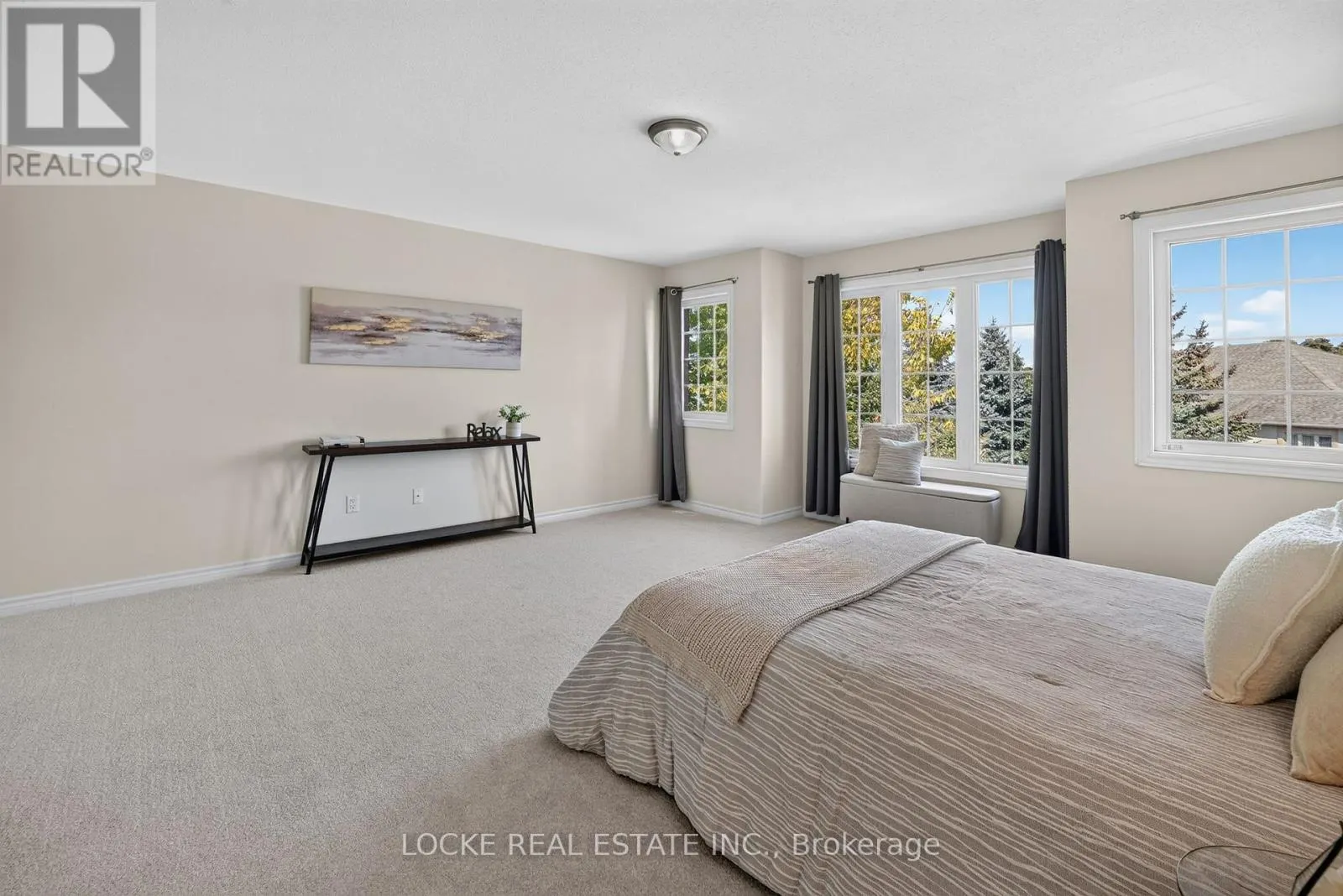 658 EVERLASTING CRESCENT