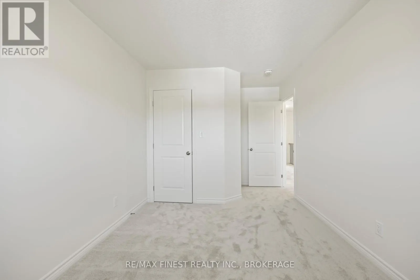 192 HERITAGE PARK DRIVE