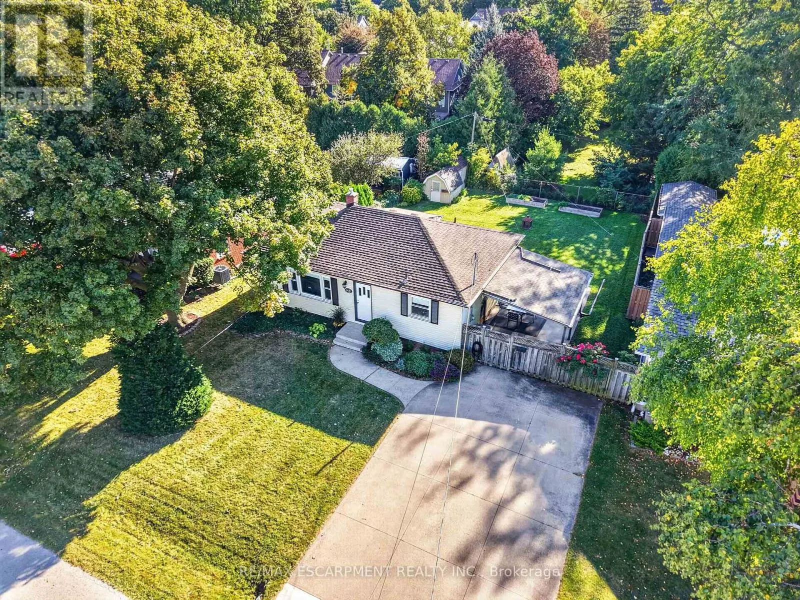 416 BARTLETT AVENUE