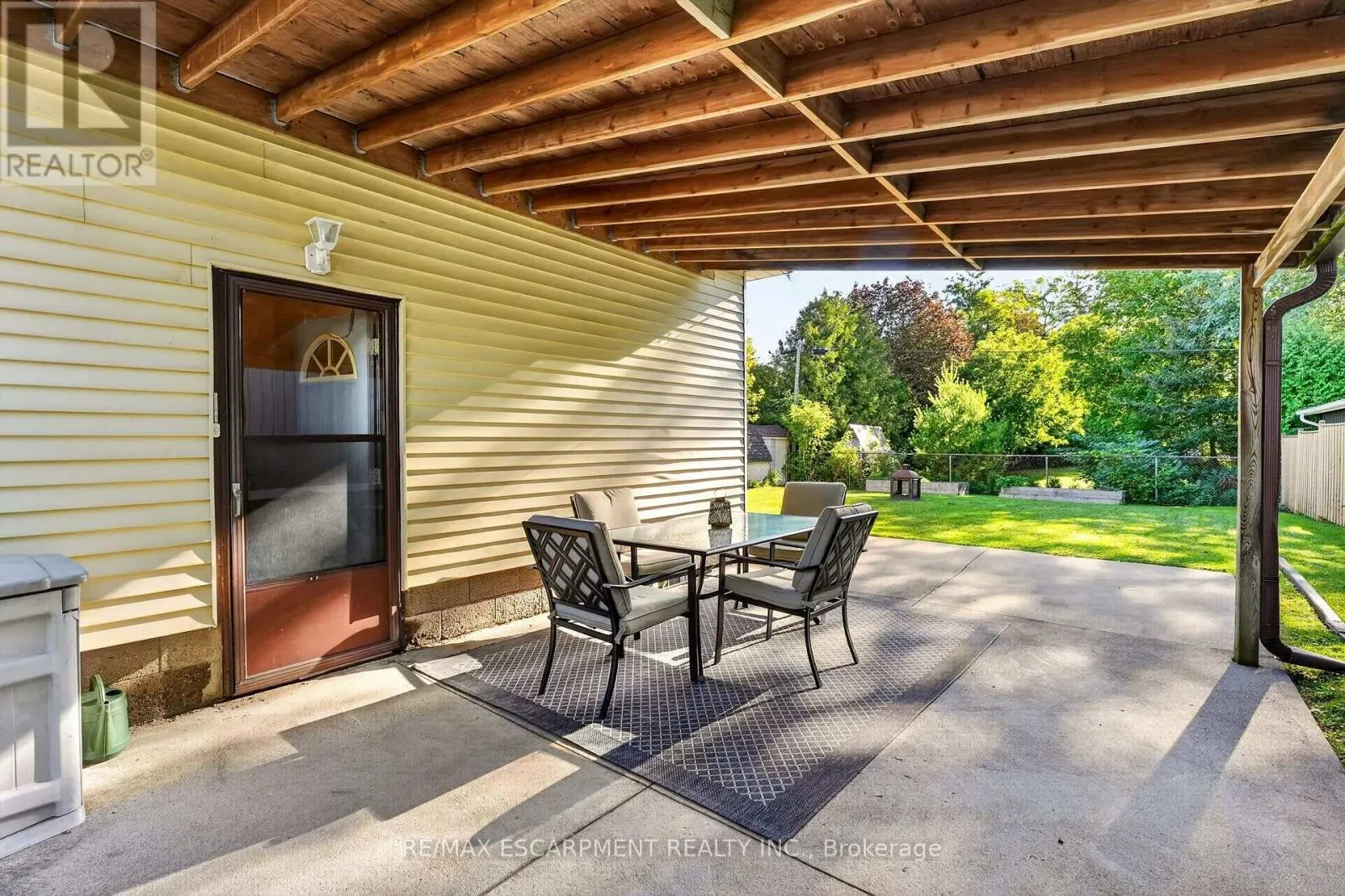 416 BARTLETT AVENUE