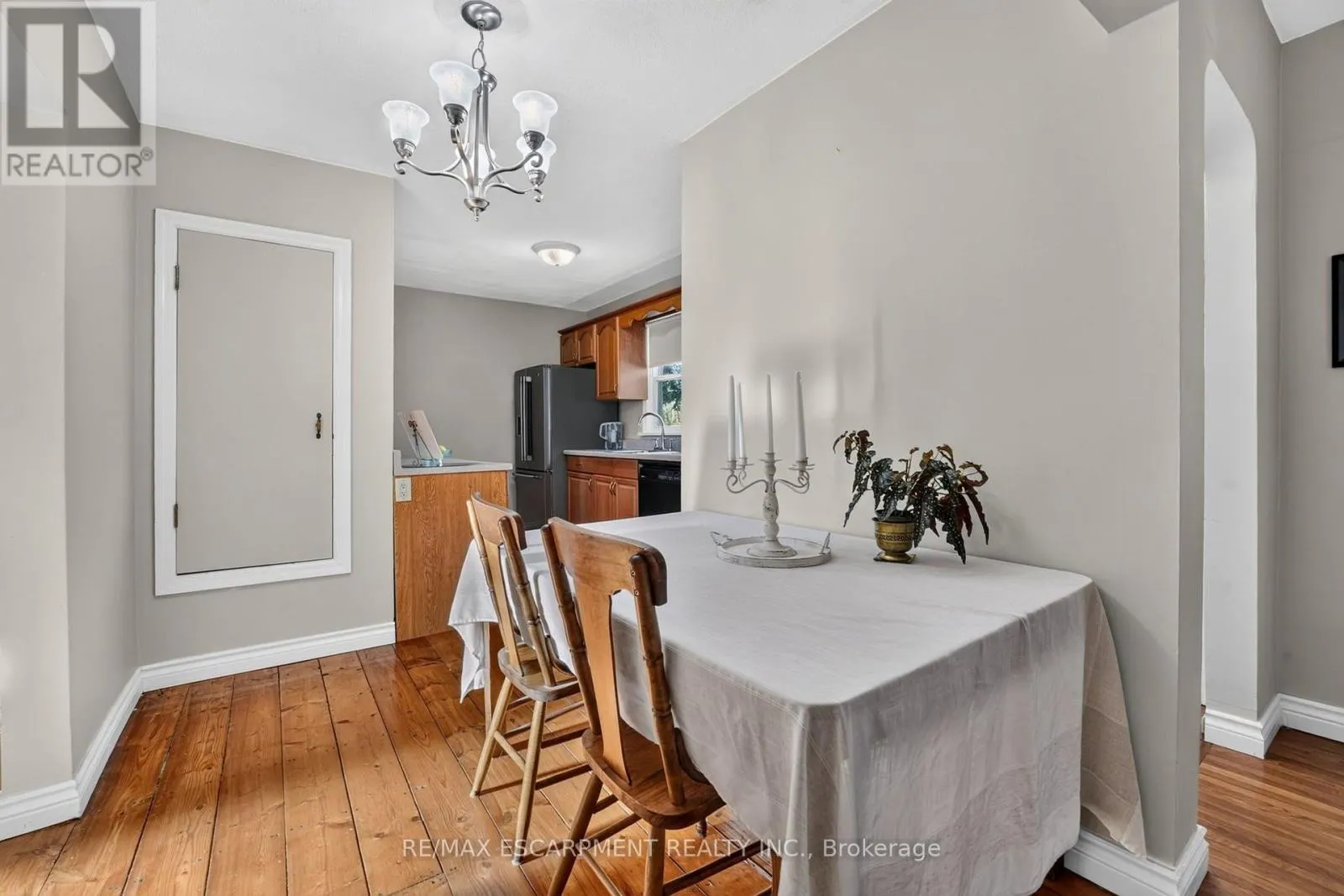 416 BARTLETT AVENUE