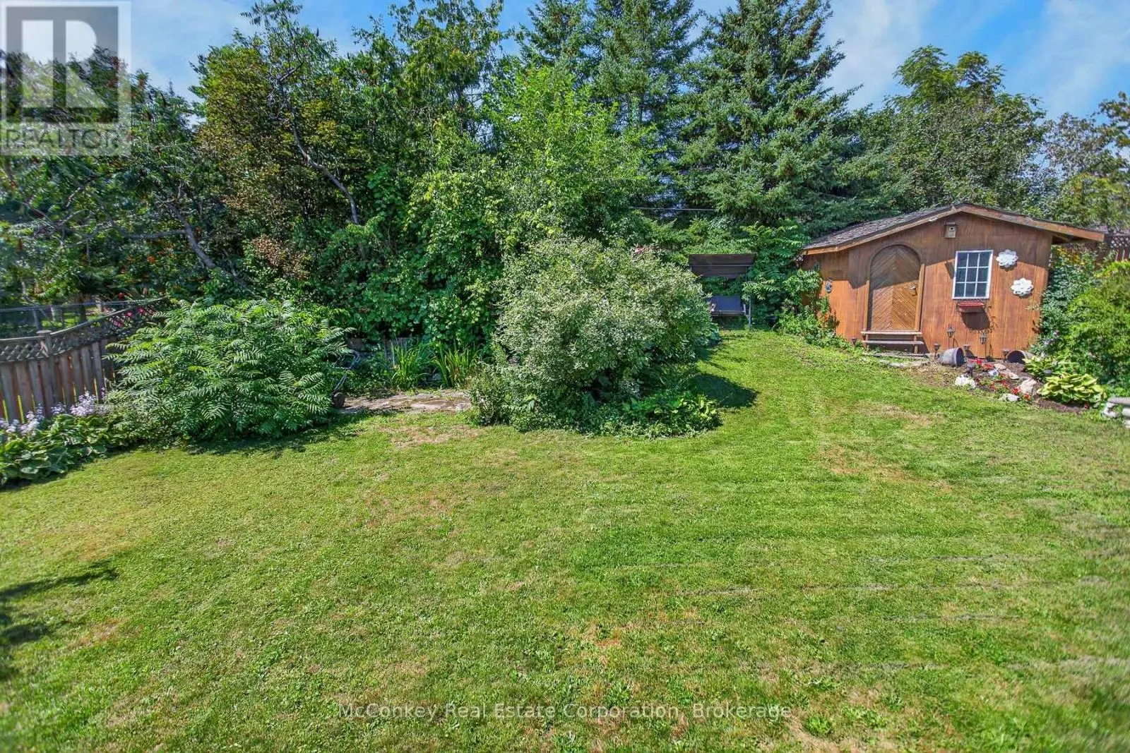 1817 PARKWOOD CIRCLE