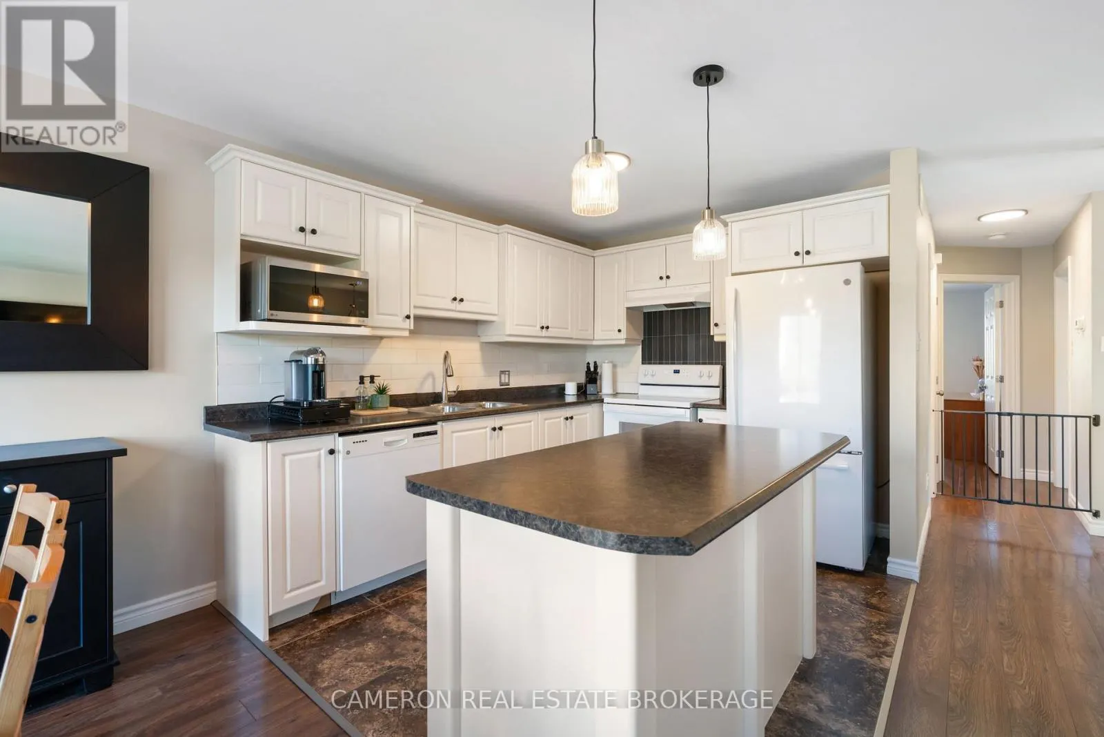 55 FORESTDALE CRESCENT
