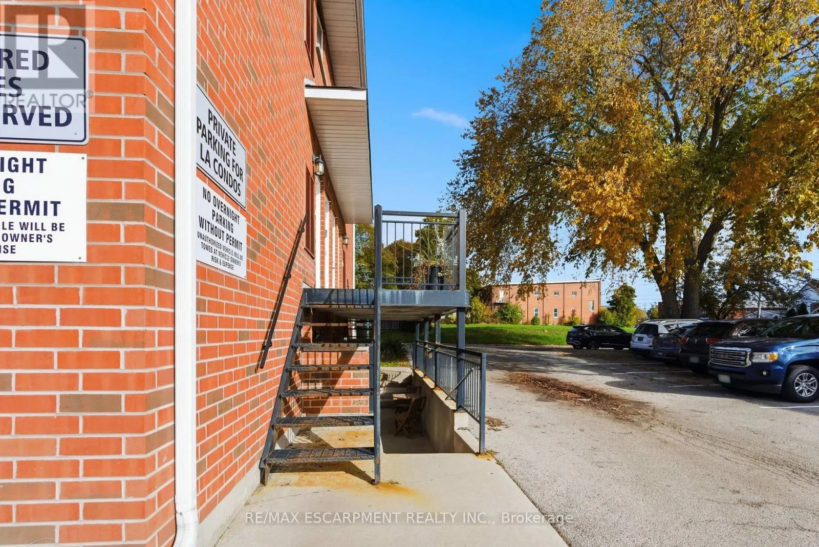 302 - 111 SMITS COVE