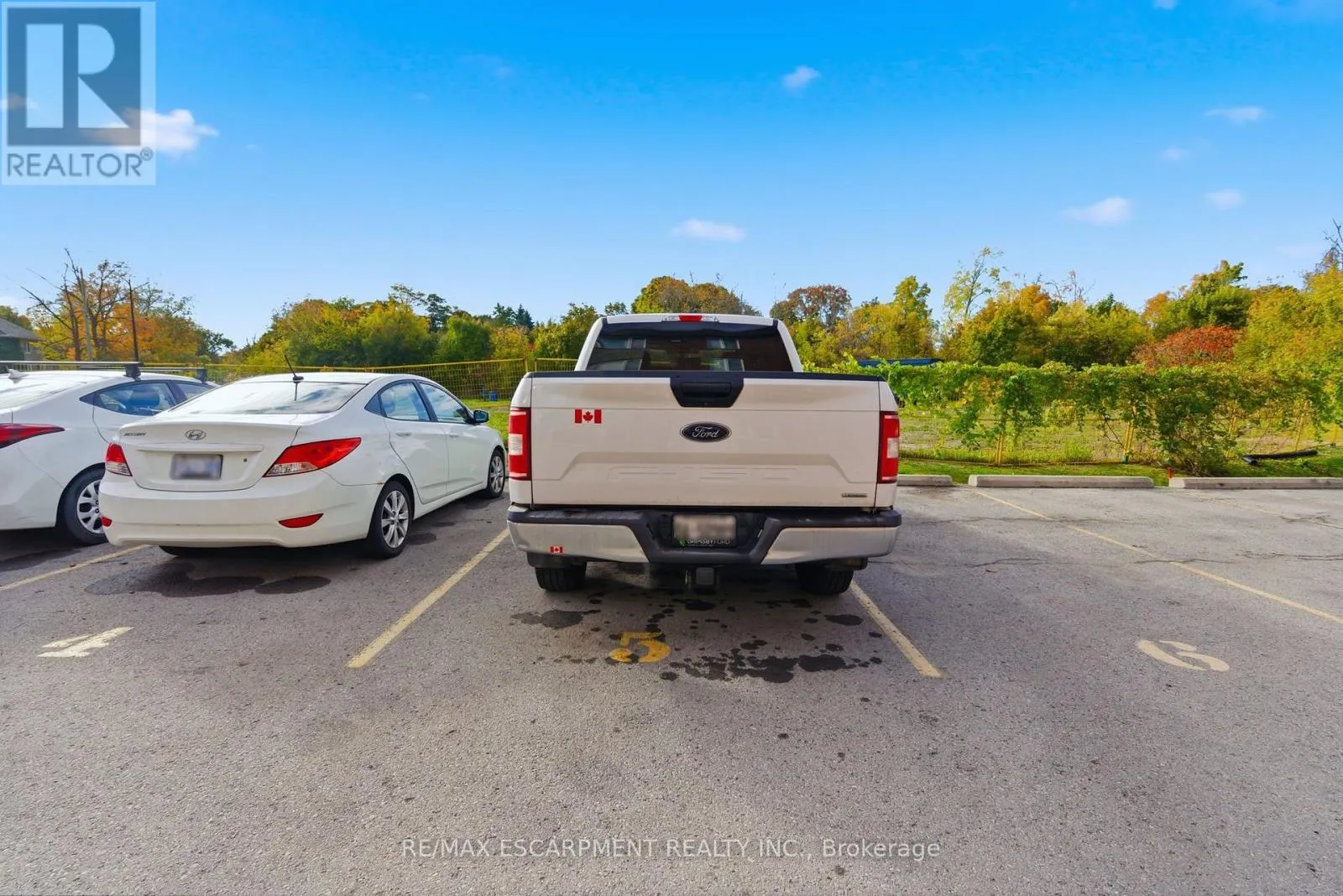 302 - 111 SMITS COVE
