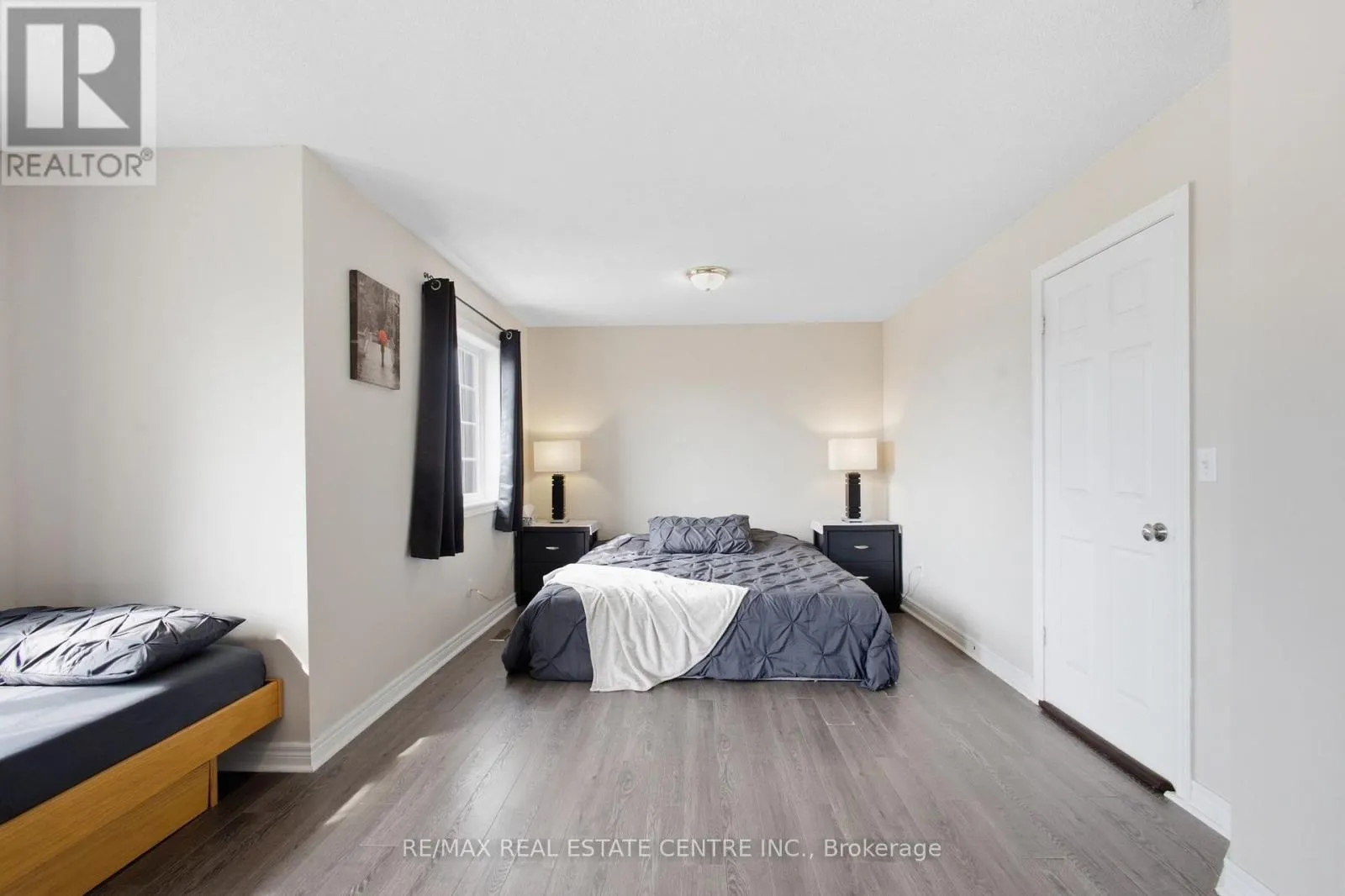801 HUNTERS GATE CRESCENT