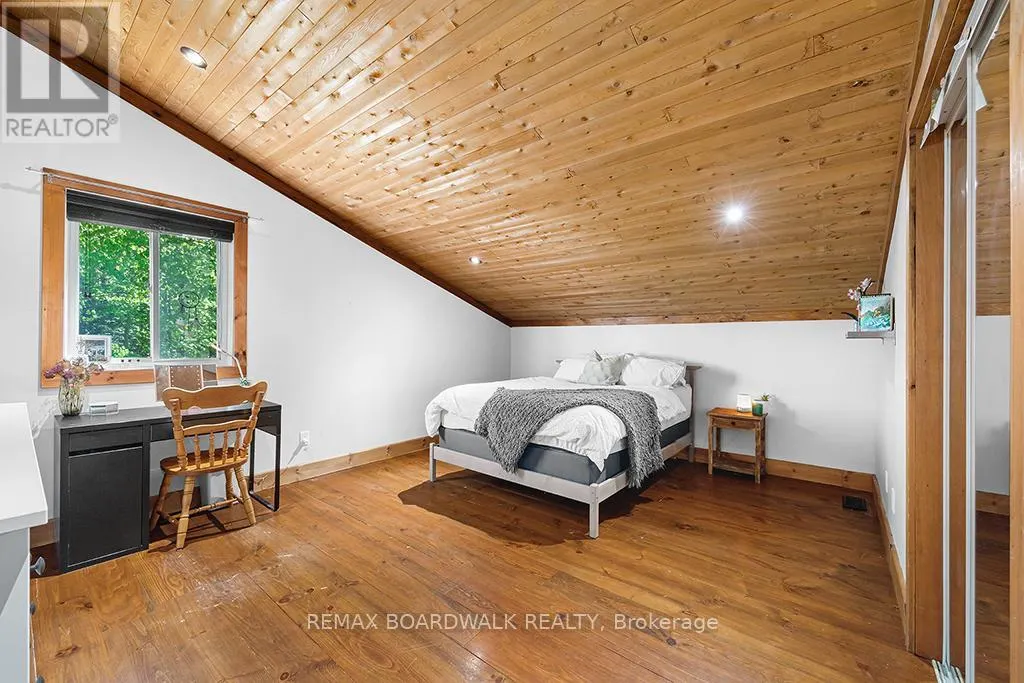 1439 LACROIX ROAD