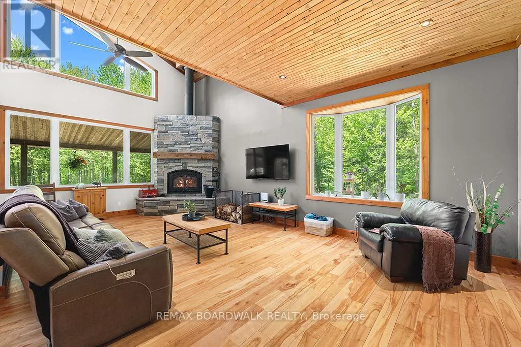 1439 LACROIX ROAD